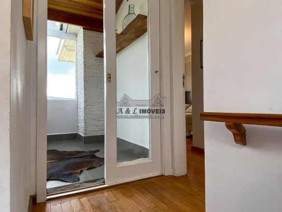 Imagem Apartamento à venda em Campos do Jordão– Duplex com 2 suítes e área gourmet