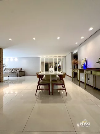 Imagem Ed. GREEN TOWER - Apartamento amplo com 4 Quartos (2 Suítes) à venda na Praia da Costa. Área de lazer completa com quadra.