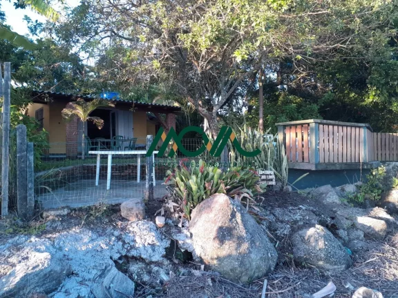 Imagem Alugo Casa Mensal frente para Baia da Babitonga e para Av.Beira Mar 5 em Itapoá