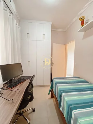 Imagem Sobrado Jardim das indústrias - 3 Dorm (1 suíte) 162M2