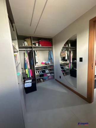 Imagem VENDO CASA LUXUOSA CASA DE 4 SUÍTES COM PISCINA E ÁREA GOURMET PARA VENDA
