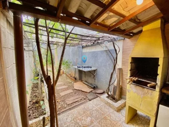 Imagem Casa em Condomínio com 4 Dormitórios e Piscina - Cabral, Contagem - MG Excelente casa em condomín...