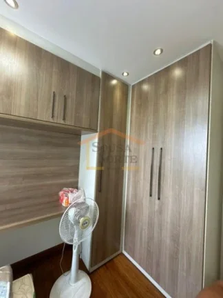 Imagem Apartamento originalmente com 4 dormitórios, estando com 3 dormitórios, sendo 1 suíte, rico em ar...