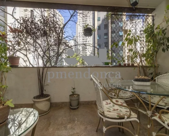 Imagem Apartamento com 310m² em Edifício tradicional de altíssimo padrão na Veiga Filho.