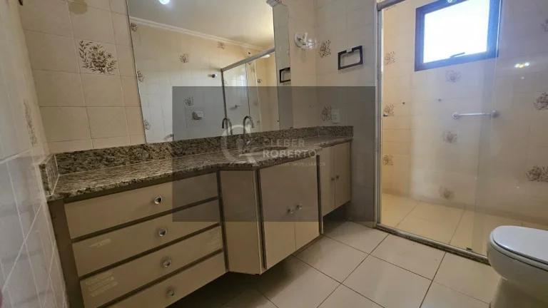 Imagem Amplo Apartamento com Sacada – 142m² e 2 Vagas no Centro