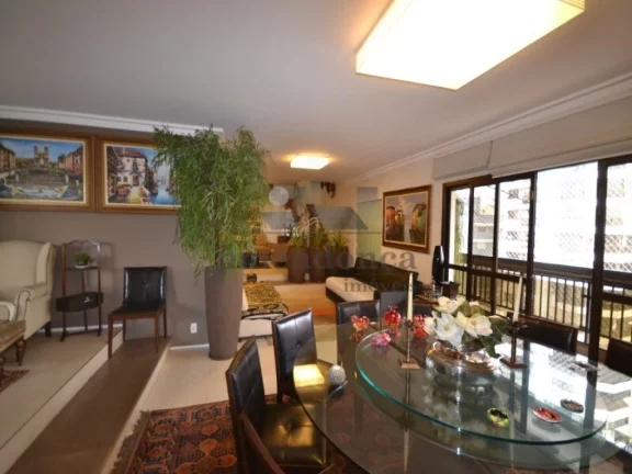 Imagem Magnífica cobertura em excelente localização!! Finamente decorada. No piso superior: cozinha amer...