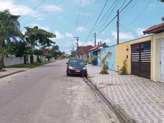Imagem Casa para Venda em Itanhaém, Loty, 2 dormitórios, 1 suíte, 1 banheiro, 2 vagas