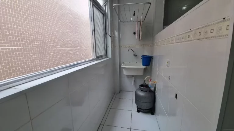 Imagem Apartamento com 2 dormitórios à venda, 65 m² por R$ 320.000,00 - Astúrias - Guarujá/SP
