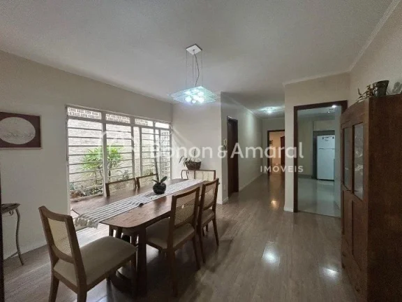 Imagem Casa térrea à venda no Jardim Santa Genebra, na melhor localização do bairro. O imóvel possui t...