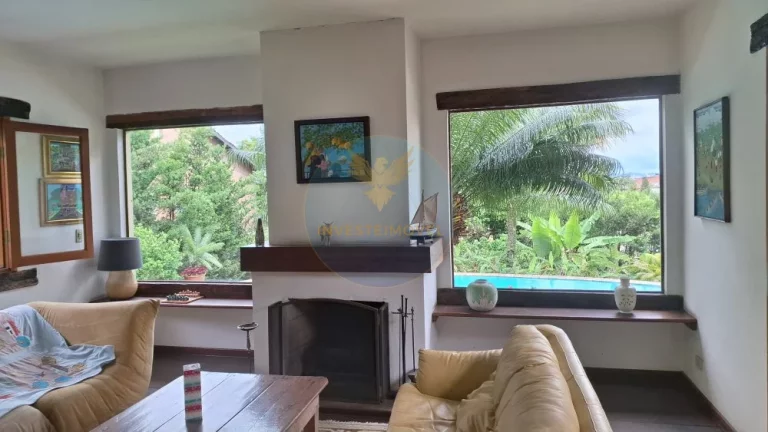 Imagem Casa em Condomínio a Venda no bairro Granja Viana - Carapicuíba, SP