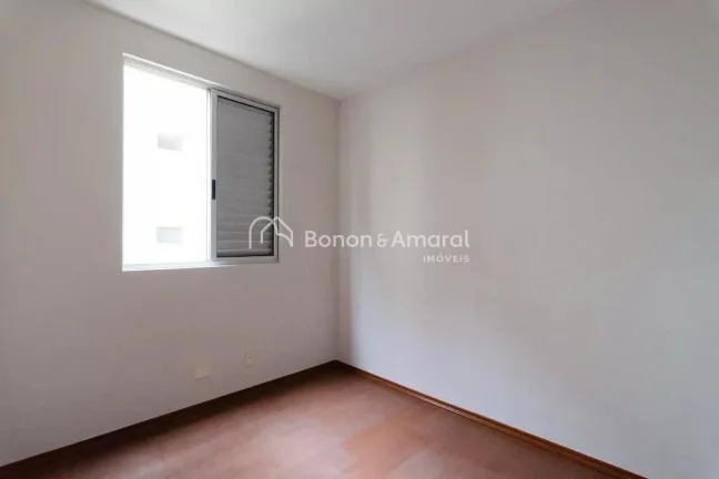 Imagem Este espaçoso apartamento de 72 metros quadrados está localizado no desejado bairro de Mansões Sa...