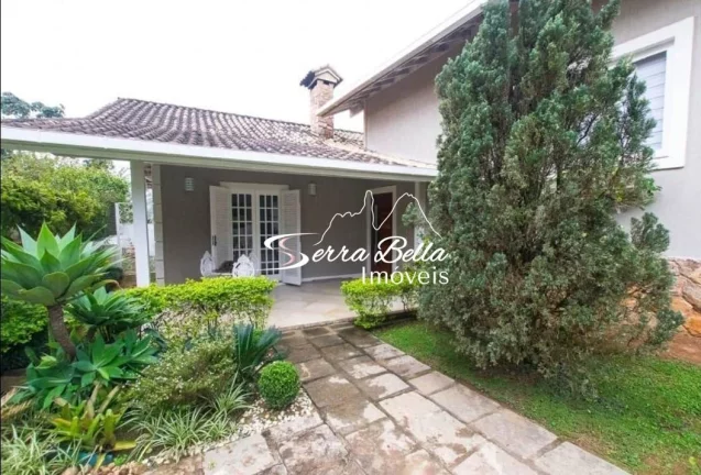 Imagem Casa com 3 dormitórios à venda, 530 m² por R$ 1.790.000,00 - Várzea - Teresópolis/RJ