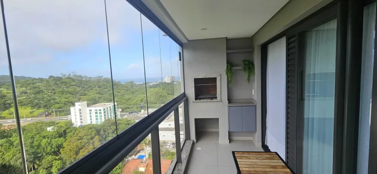 Imagem Apartamento com 2 suítes e 2 vagas de garagem na Praia Brava em Itajaí