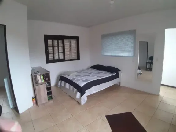 Imagem Sobrado 4 Dormitórios - Bairro Zona Nova