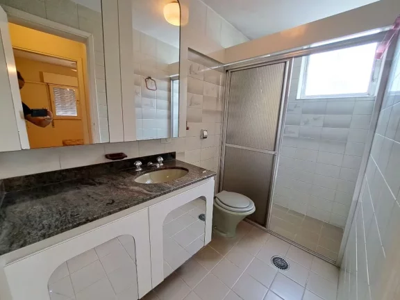 Imagem APARTAMENTO COM 2 DORMITÓRIOS E 2 VAGAS DE GARAGENS, 1 QUADRA DA PRAIA NA PITANGUEIRAS