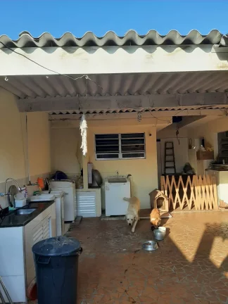 Imagem Casa Antiga 3 Dormitorios sendo 1 Suite Terreno de 10 x 40 Estuda Permuta