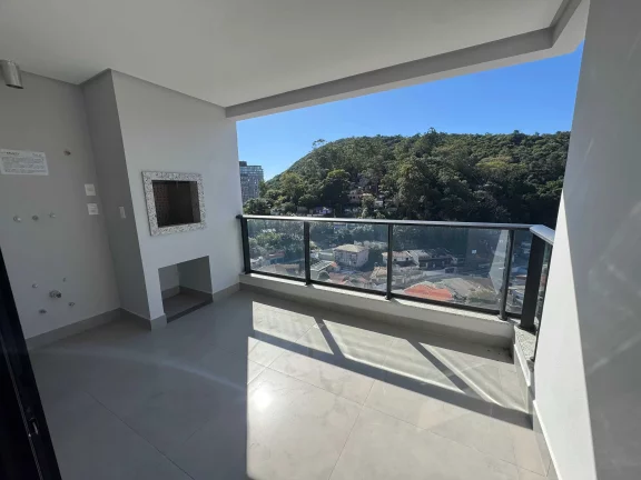Imagem Apartamento com bela vista, 2 dormitórios sendo 1 suíte e 2 vagas de garagem em Itajaí/SC
