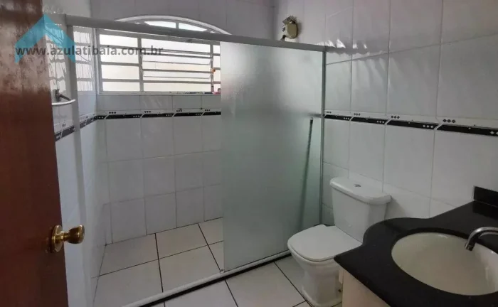 Imagem Casa com Piscina e Gourmet em Terreno Amplo  Atibaia