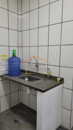 Imagem Galpão novo, com telhado térmico e pé direito de 9 metros, garantindo excelente ventilação e lu...