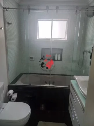 Imagem Amplo, bem localizado e com o espaço que sua família merece! Apartamento à venda em São Caetano