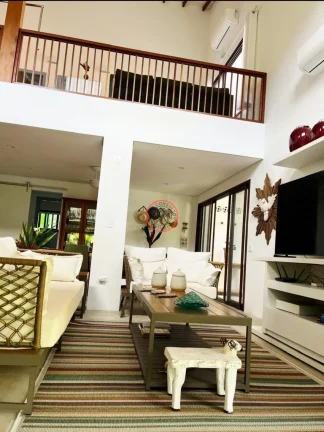 Imagem CASA EM CAMBURIZINHO COM 3 SUITES +2 QUARTO SALA DE ESTAR ,SALA DE JANTAR VARANDA C/ AREA GOURMET, 3 VAGAS, 350 METROS DA PRAIA