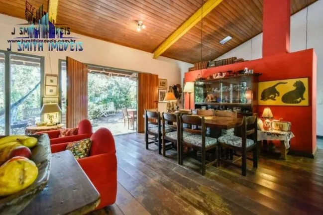 Imagem CASA ESPETACULAR EM TERRENO DE 2.300m² EM CONDOMÍNIO FECHADO.