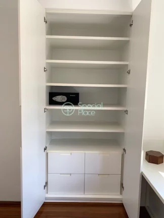 Imagem Apartamento impecável, localizado no melhor do Itaim Bibi, próximo ao Parque do Povo. Planta com 7...