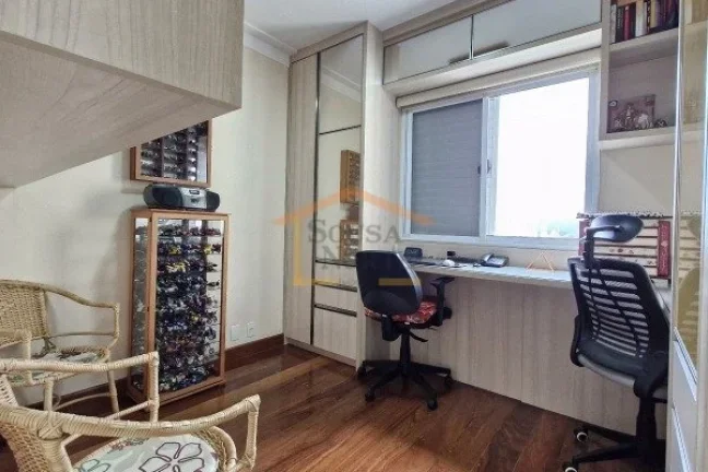 Imagem Apartamento com 142m², 3 dormitórios, sendo 3 suites, 5 banheiros, sala para dois ambientes, varan...
