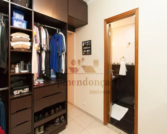 Imagem Apartamento reformado com 2 quartos ( 1 suíte c/ closet ) e 2 vagas, 90m²