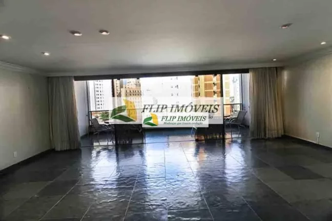 Imagem More em um apartamento com 207 m², 4 suítes, 2 vagas de garagem no miolo do Cambuí - Campinas - SP