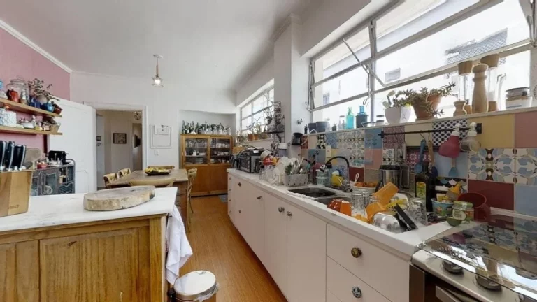 Imagem Apartamento no último andar de prédio em Higienópolis com 260m²!
