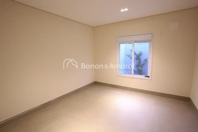 Imagem Casa a venda térrea, com 350,00 m² de área construída em terreno de 702,00 m² na parte central ...