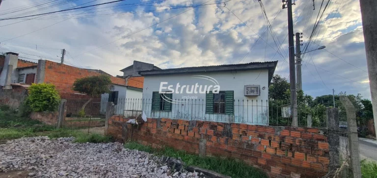 Casa de esquina no bairro Camobi