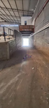 Imagem Aluga - Galpão com 1.372m² por R$ 22.171/mês -Jardim Ipê - Butantã/SP