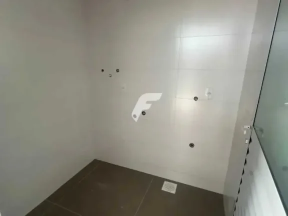 Imagem Casa com 3 dormitórios sendo 1 suíte e 2 vagas de garagem - Campeche, Florianópolis/SC
