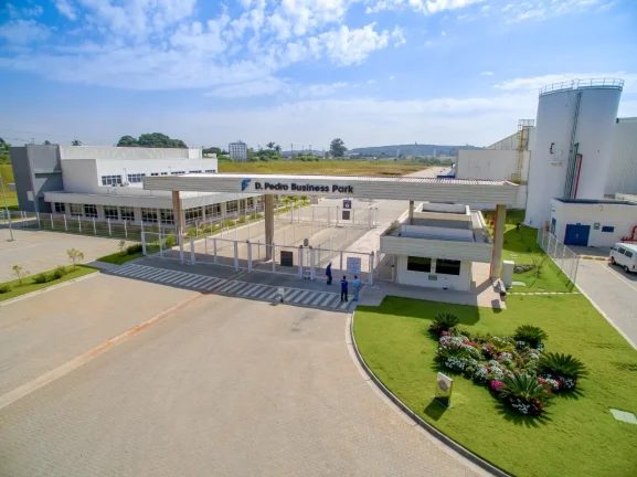 Imagem Galpão Industrial em Condomínio para Locação em Atibaia-SP, Ponte Alta: 19 vagas e 2.806,38 m² de Área.