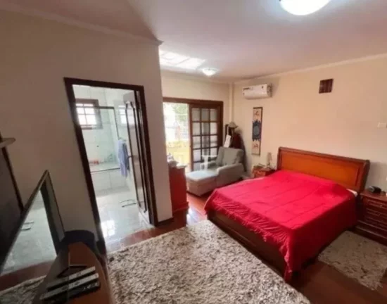 Imagem Belíssima casa com 5 dormitórios no Bairro Marapé-Venda e Locação!!!