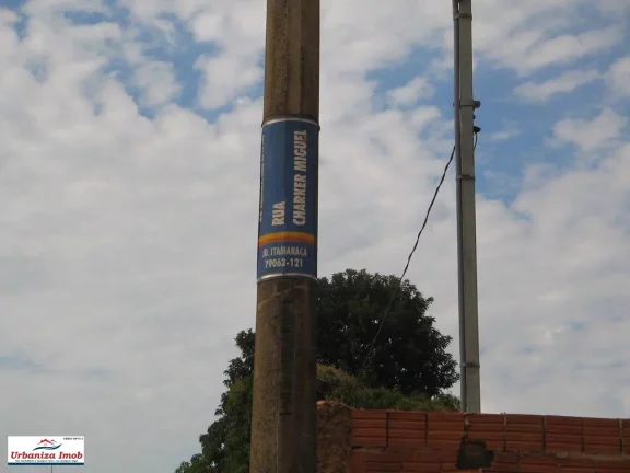 Imagem 2 Terrenos Juntos à Venda no Asfalto no Jardim Lagoa Dourada, 900m2