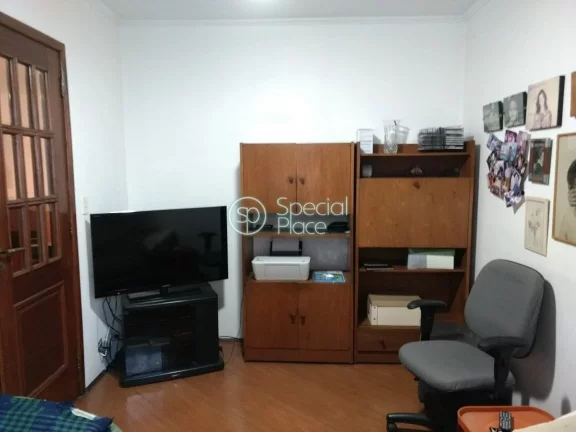 Imagem 115 metros 4 dormitórios 1 suíte 4 banheiros 2 vagas Living para 2 ambientes, ampla varanda, ensol...