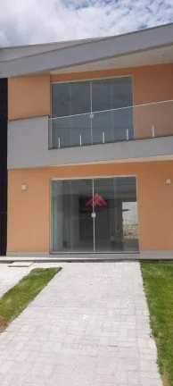 Imagem Excelentes casas em centro de terreno, com dois pavimentos ,primeira locação,sendo constituida de Sala ,03 quartos,02 suites, cozinha,lavanderia