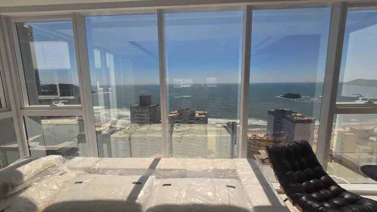 Imagem Apartamento vista mar com 4 suítes e 4 vagas de garagem em Balneário Camboriú/SC