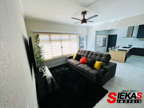 Imagem Imperdível! Casa de 3 quartos e 1 suíte no Tatuapé, São Paulo-SP: 200m², 3 banheiros e 2 vagas de garagem. Confira!