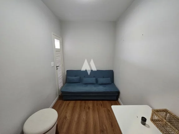Imagem Apartamento para locação com 3 dormitórios, 1 suíte, a uma quadra da praia, 1 vaga demarcada