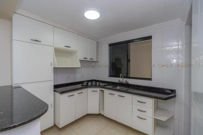 Imagem Sobrado a Venda em condominio fechado - Residencial Green Field