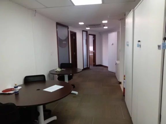 Imagem À VENDA E LOCAÇÃO - EXCELENTE ANDAR COMERCIAL NO CENTRO RJ