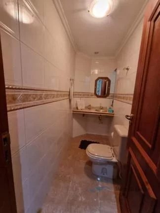 Imagem Lindo Sobrado à Venda com 3 dormitórios, 3 suítes, hidromassagem, 5 vagas, Parque Espacial, São Bernardo do Campo