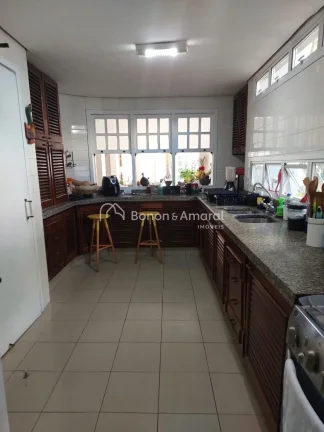 Imagem Casa à venda em condomínio, com 260m² de área construída e excelente localização, ao lado do ...