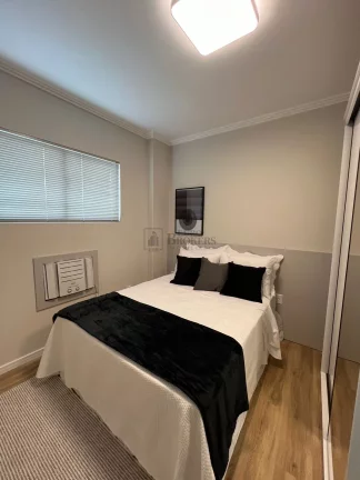 Imagem Apartamento com 03 dormitórios no Centro de Balneário Camboriú.