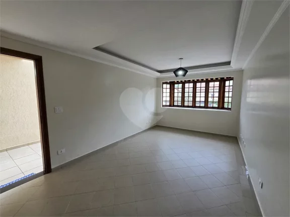 Imagem Casa à venda com 3 quartos, sendo 1 suíte, em Vila São Francisco, São Paulo - SP