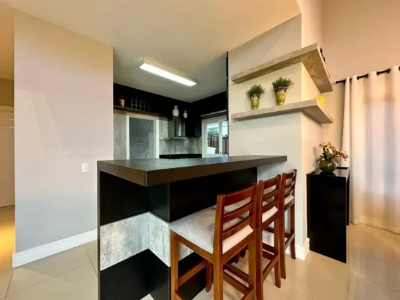 Imagem Casa em Condominio 4 Dormitórios - Bairro Centro